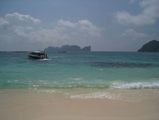 Long Beach, der nur mit dem Wassertaxi zu erreichen ist.