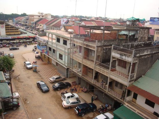 ueber den Daechern von Battambang