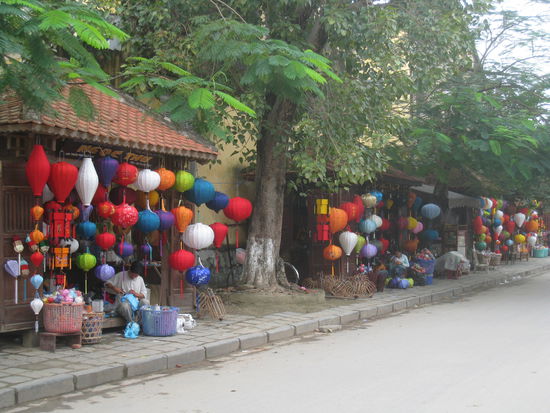 in den Gaesschen der Altstadt in Hoi An..
