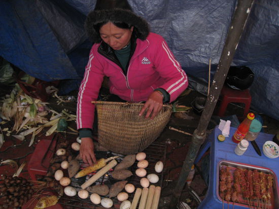 auch ich liess mich am Strassenrand verkoestigen... 