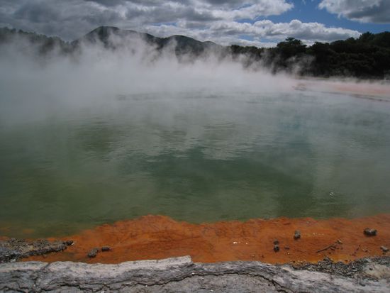 Champagnerpool - ein Schluck gefaellig???