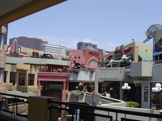 Das beruechtigte Shoppingcenter!