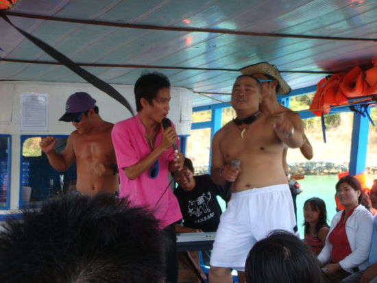 vietnamesische boy band, alter...