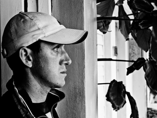 Carlos beobachtet sorgenvoll das Toben des ciclons in Baracoa