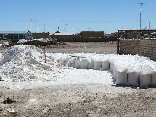 Colchani, hier wird das Salz eingesackt