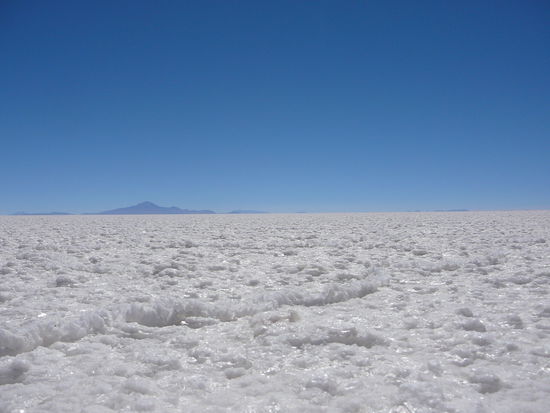 Nahaufnahme vom Salar - der Horizont ist etwa 180km entfernt.