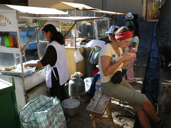 Lecker, Spaghettis - leider gab es keine Gabeln...