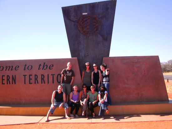 unsere lustige truppe bei der tour von adelaide nach alice springs