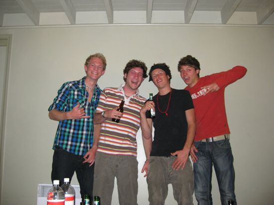 verzweifelter versuch party in lorne mit dem swedish dude zu machen