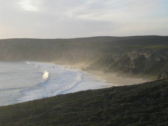 ein strand wie aus dem "fluch der karibik" zwischen den ramarkable rocks und dem admirals arch