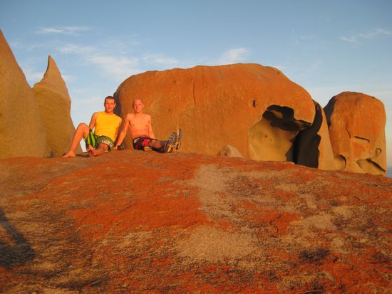 flo und ich vor den roten steinen