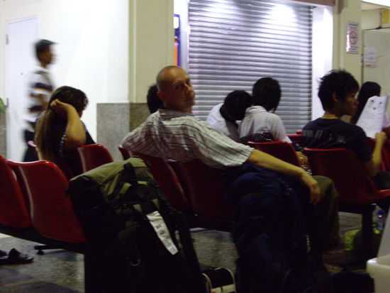 Auf dem Bahnhof in Bangkok