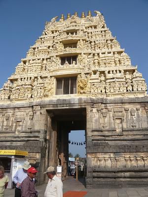 Tempeleingang in Belur!