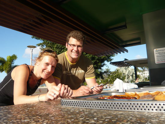 Am letzten Tag gab es noch direkt an der Lagune ein spontanes koestliches BBQ