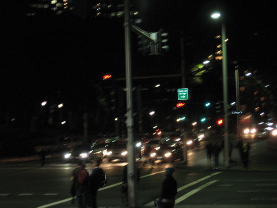 Sydney nachts   
musste ich euch unbedingt zeigen ..