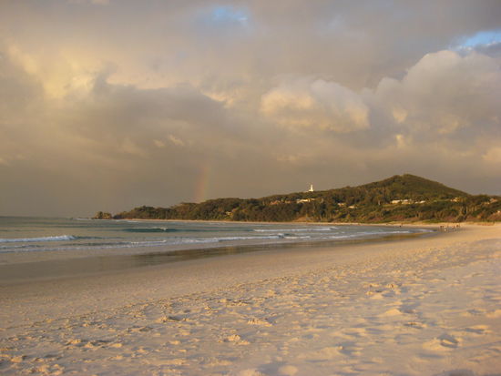 ein Regenbogen...
und das lighthouse (die weisse Spitze 