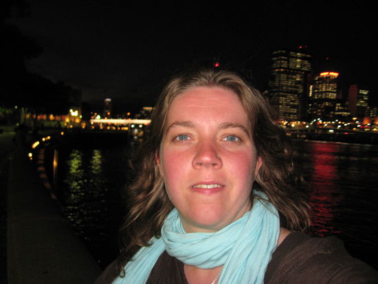 nachts sieht es doch gleich viel schoener aus und meine Augen leuchten sogar...