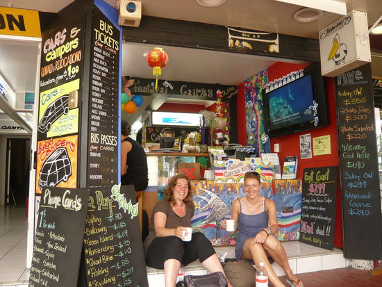 Hier trinken wir gerade nen Kaffee, wie man sieht ...  
Hier arbeitet Anne, die uns bei unserer weiteren Reiseplanung sehr gut (Danke dir nochmal) beraten hat 