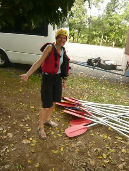 Noch ohne Blutegel, die sich spaeter in Ramonas Trekkingsandalen Verstecke gesucht haben