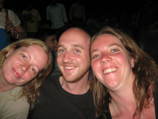 Wir im Kino, man durfte keine Photos machen, aber ein schneller Schnappschuss sass drin 