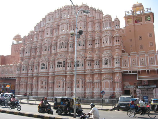 der Palast der Winde in der Altstadt von Jaipur