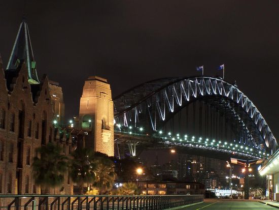 und in der anderen Richtung auf die Harbour Bridge.