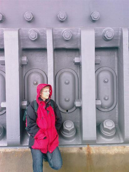 Am Brückenfundament ist es auch nicht wirklich tocken ...