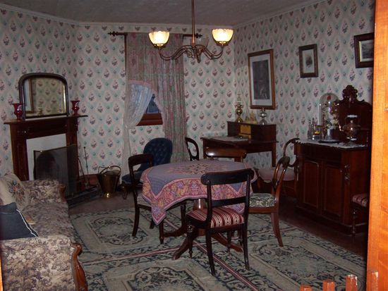 So aehnlich sieht auch unser zimmer aus - mit Himmelbett