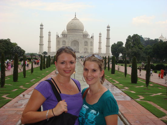 Diese Foto musste ja sein - wir 2i vor dem Taj Mahal!