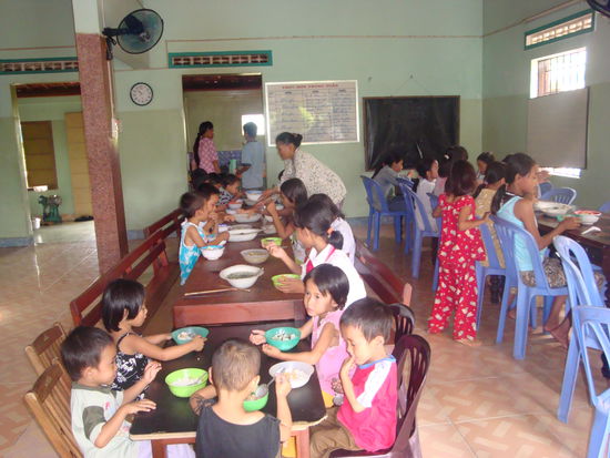 mittagessen im kinderheim