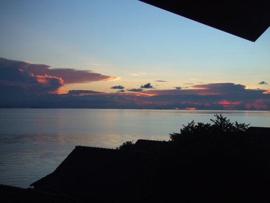 Der Sonnenuntergang von unserem Balkon!