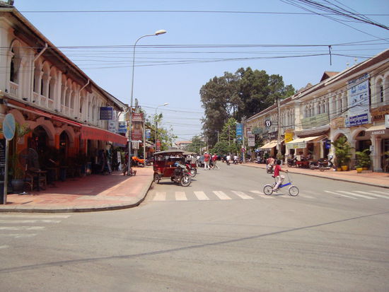 hier ein anderes Beispiel... Siam Reap und sein kleines, huebsches Zentrum
