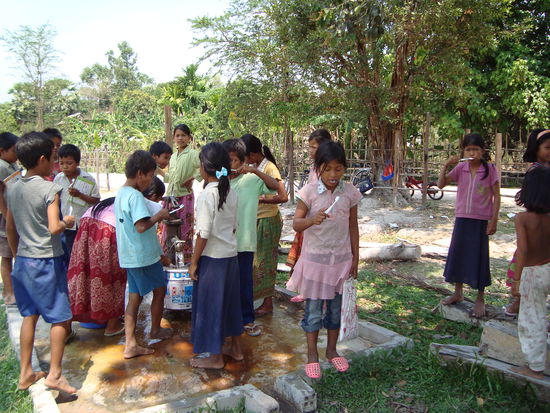 Zaehneputzen nach dem Unterricht