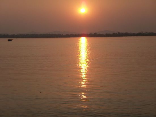 sunshine on my shoulder makes me happy ...