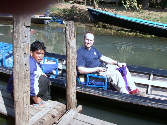 In meinem Longtailboat da bin ich Kapitaen! Alles im Lot auf dem Boot, alles in Butter aufm Kutter