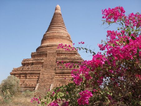 wurde natuerlich von mir bestiegen ... Muass aufi auf die Pagodn!