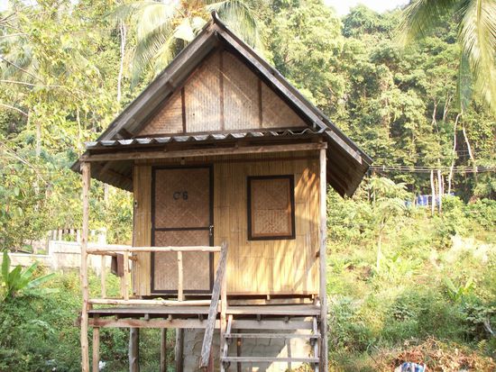 das ist das Haus vom Nikolaus ... und viel Holz vor der Hütte!