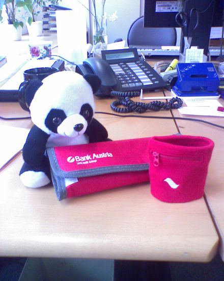 meinem noch Arbeitgeber Bank Austria! Pandabären freuen sich sicherlich auf ihre "neue" asiatische Heimat