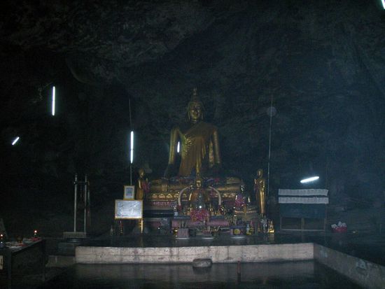 Buddha in der Hoehle