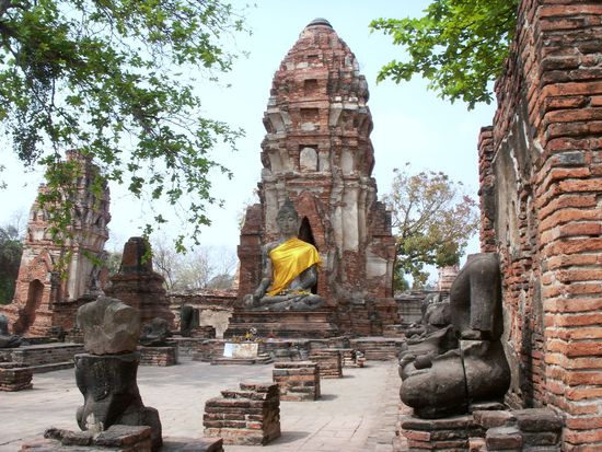 kopflos durch den Tempel 