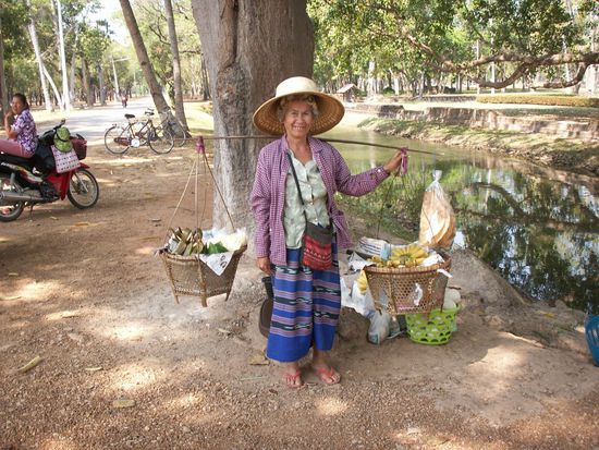 Richtig! Nicht nur Tempel schaun sondern auch Bananen essen!