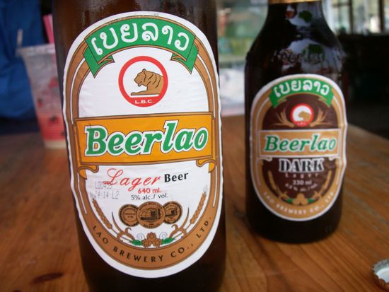 Beer Lao ist leeeeeecker! Flasche leer!!!