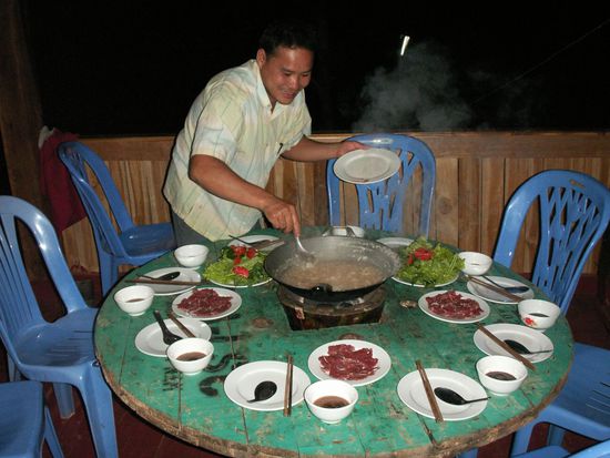 am Abend gab es dann mit Freunden ein Lao BBQ ... ich nenne es mal Nudelsuppe 