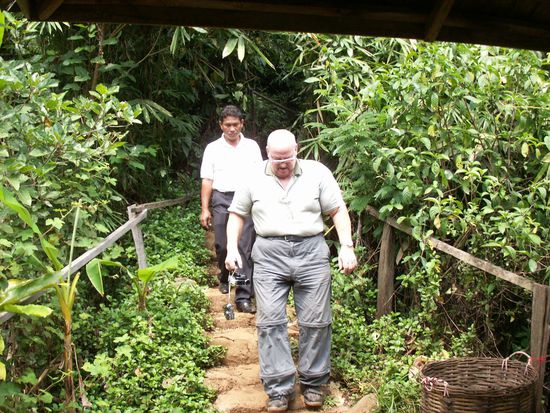 ihr werdet es nicht glauben, aber wenn ihr an meinen Abreiseintrag geht, werdet ihr ihn wieder erkennen! Richtig, ich habe Schultze gefunden!!!!
He gots the blues 