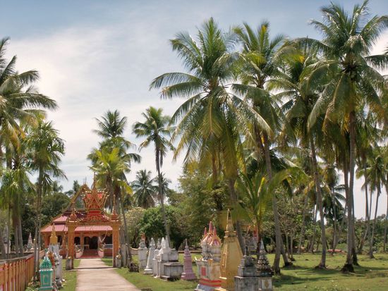 natuerlich gibt es auch hier ein paar kleine Tempel welche sich wunderbar mit dem Drahtesel erkunden lassen.