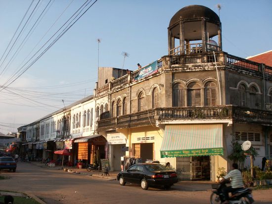 ein Baguette, bitte!
Merci!