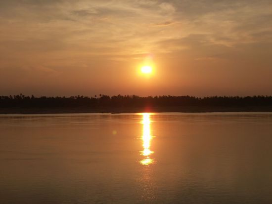 seltsamerweise gibt es auch hier Sonneuntergaenge welche meinereiner fotografiert.