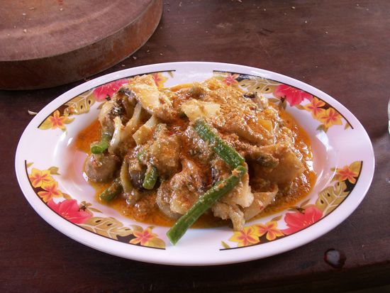 Mein erstes Gericht heute traegt den Namen "Fish Amok" und schmeckt lecker!