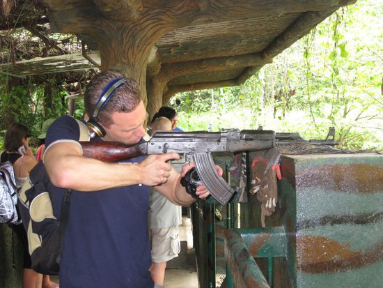 unser Stoffel kann es nicht lassen und muss ein bischen Krieg spielen ...