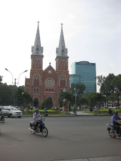 Notre Dame gibts auch in Saigon